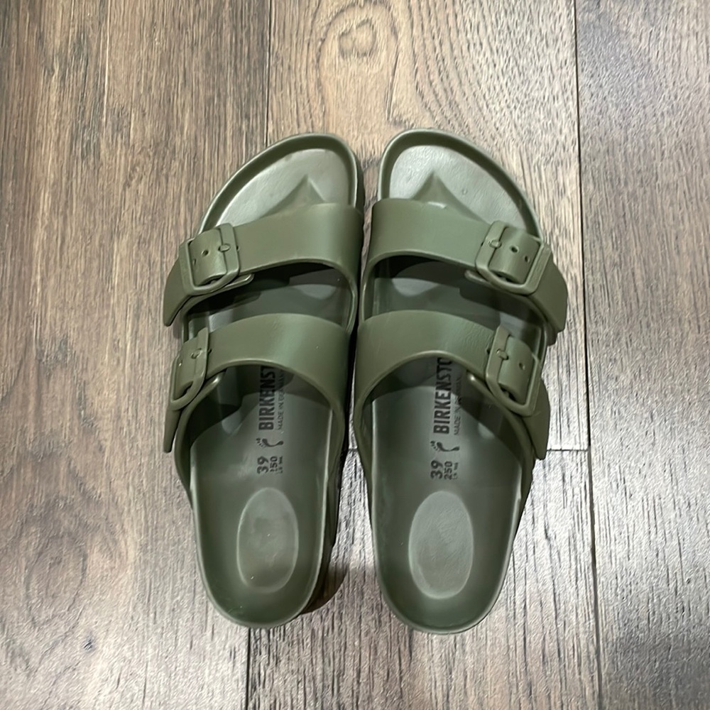 Birkenstocks, sz 39